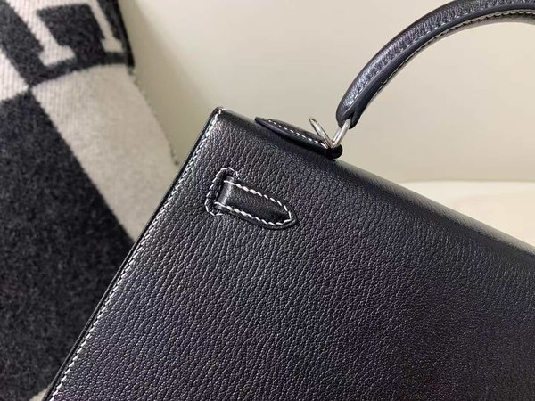 Hermès Kelly 25 Sellier Evercolor Noir / White Stitch x Palladium Hardware