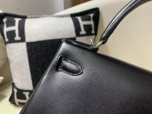 Hermès Kelly25 Box Noir x Palladium Hardware