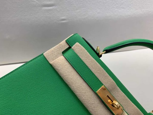 Hermès Kelly 28 Sellier Epsom Bamboo x Gold hardware