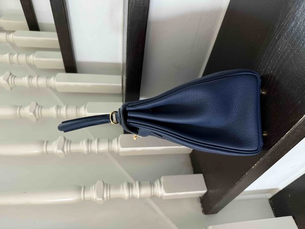 Hermès Kelly28 Togo Blue Sapphire x Gold Harware