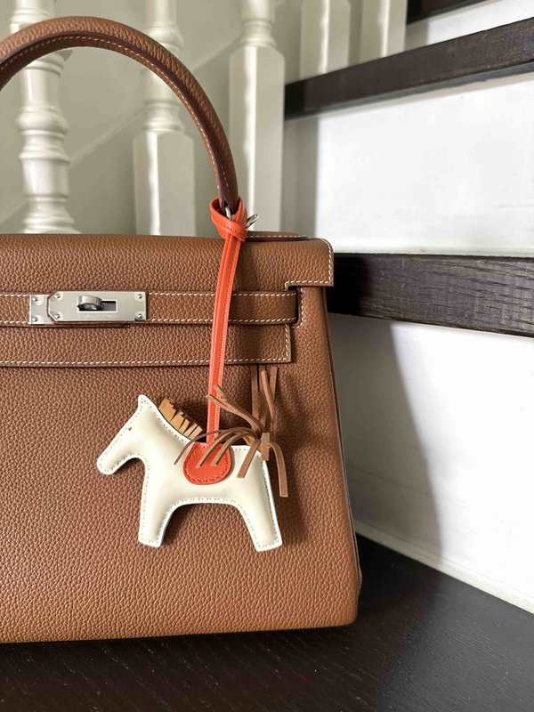 Hermès Kelly28 Togo Gold x Palladium Hardware