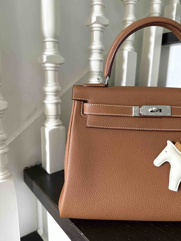 Hermès Kelly28 Togo Gold x Palladium Hardware