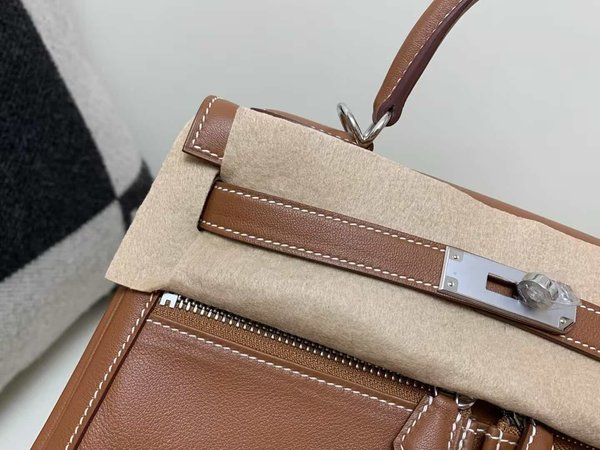 Hermès Kelly Lakis 28 Swift Gold x Palladium Hardware