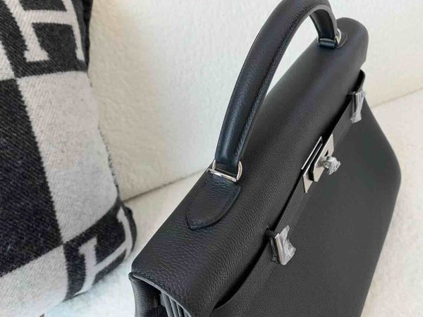 Hermès Kelly 42 Togo Noir x Palladium Hardware