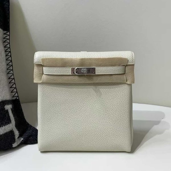 Hermès Kelly Ado II Togo Craie x Palladium Hardware