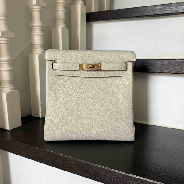 Hermès Kelly Ado Togo Gris Perle x Gold Hardware