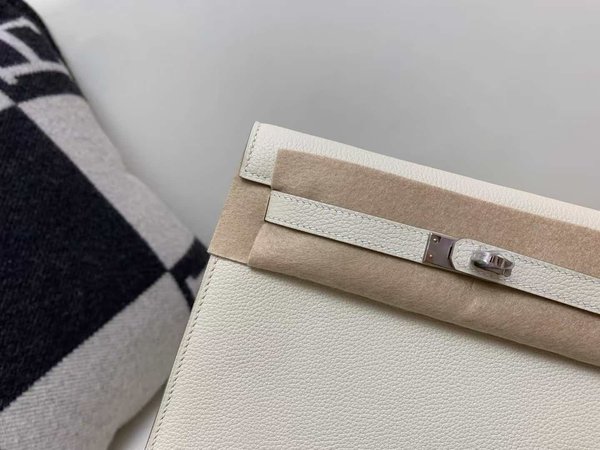 Hermès Kelly Danse Evercolor Craie x Palladium Hardware