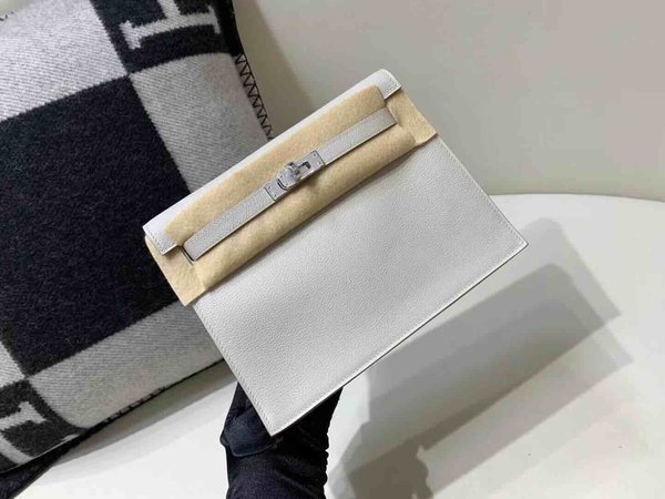 Hermès Kelly Danse 22 Evercolor Pearl Grey x Palladium Hardware