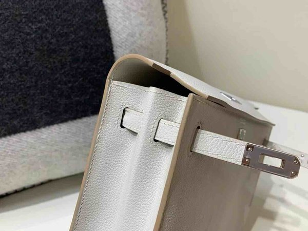 Hermès Kelly Danse 22 Evercolor Pearl Grey x Palladium Hardware