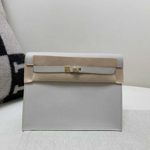 Hermès Kelly Danse Evercolor Gris Perle x Gold Hardware