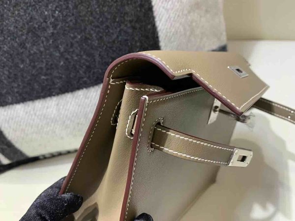 Hermès Kelly Danse 22 Swift Etoupe x Palladium Hardware