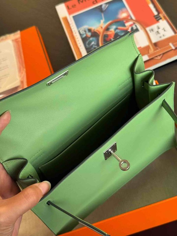 Hermès Kelly Danse Swift Vert Criquet x Palladium Hardware