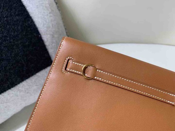 Hermès Kelly Danse 22 Swift Gold x Gold Hardware