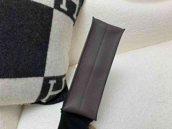 Hermès Kelly Danse 22 Evercolor Saddle Brown x Gold Hardware