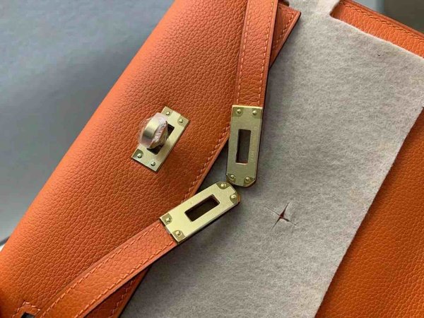 Hermès Kelly Danse 22 Evercolor Orange x Gold Hardware