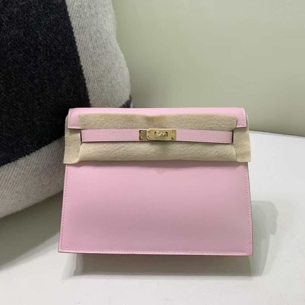 Hermès Kelly Danse Rose Sakura Swift x Gold Hardware