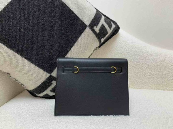 Hermès Kelly Danse Evercolor Noir with Gold Hardware