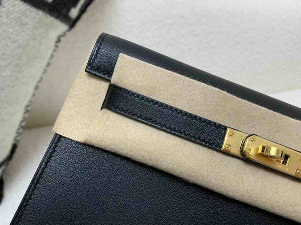Hermès Kelly Danse Evercolor Noir with Gold Hardware