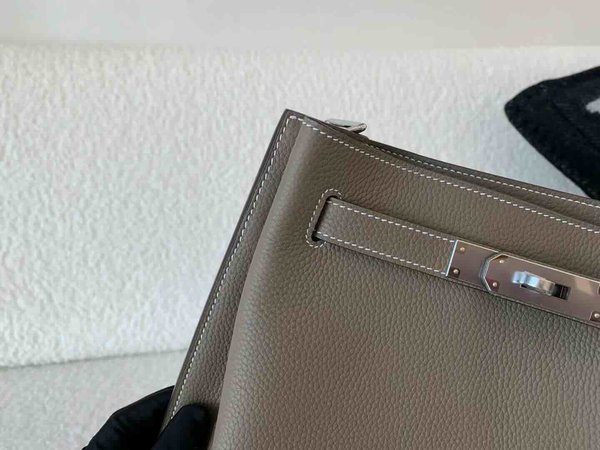 Hermès So Kelly 22 Togo Etoupe x Palladium Hardware