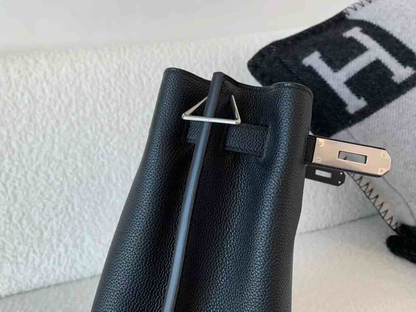 HermèsSo Kelly 22 Togo Noir x Palladium Hardware