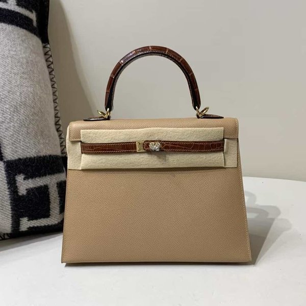 Hermès Kelly 25 Touch Sellier Epsom Biscuit Shiny Alligator x Gold Hardware