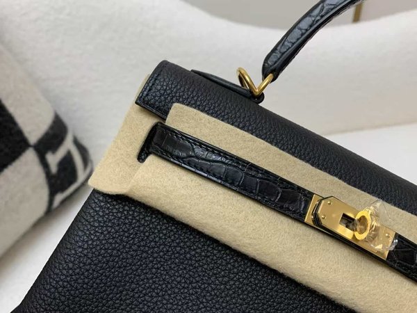 Hermès Kelly 25 Touch Togo Noir x Crocodile Noir x Gold Hardware