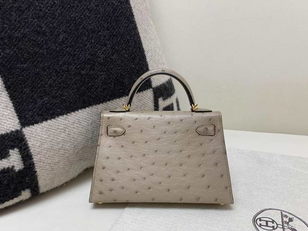 Hermès Kelly Mini II ostrich Gris Tourterelle x Gold hardware
