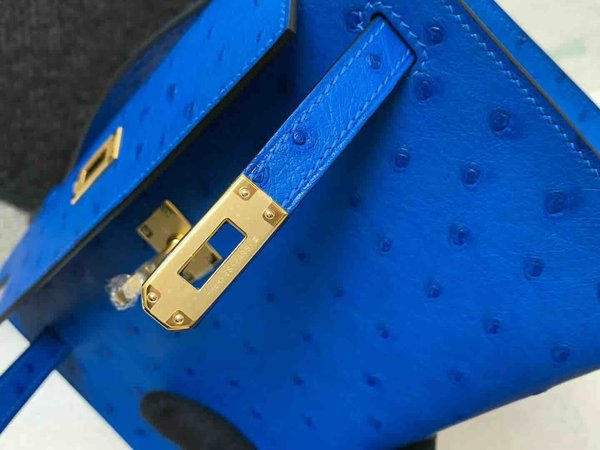 Hermès Pochette Ostrich Malachite x Gold Hardware