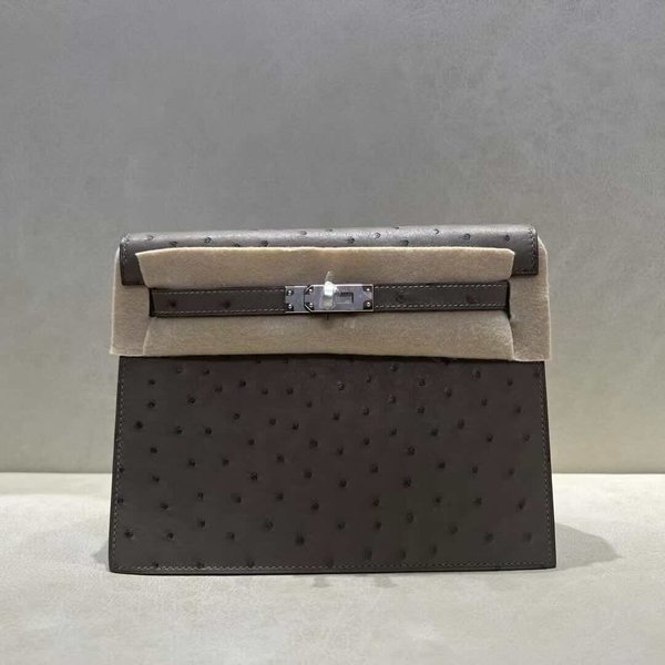 Hermès Kelly Danse Ostrich Moka x Palladium Hardware