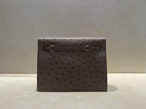 Hermès Kelly Danse Ostrich Moka x Palladium Hardware