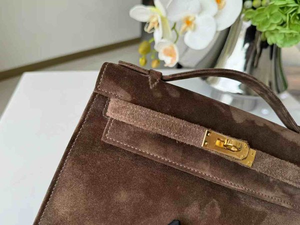 Hermès Kelly Pochette Suede Dark Brown x Gold Hardware