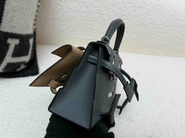 Hermès Kelly Doll Picto Epsom Gris Mouette x Palladium Hardware