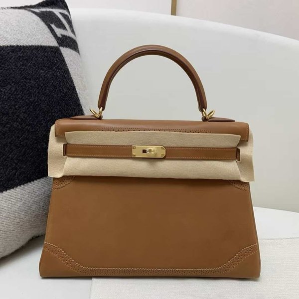 Hermès Kelly 28 Lace Saddle Gold Brown x Gold Hardware