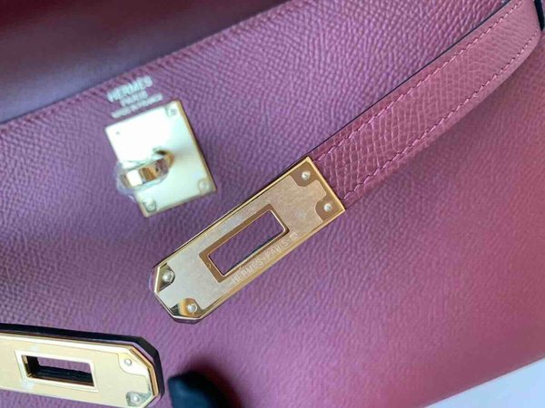Hermès Kelly Elan 27 Epsom Bordeaux x Gold Hardware
