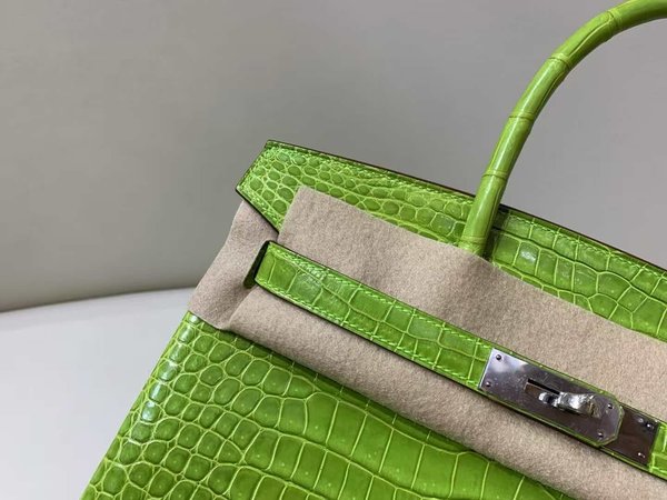 Hermès Birkin 30 Shiny Porosus Crocodile Apple Green x Palladium Hardware