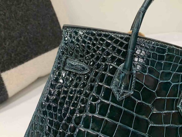 Hermès Birkin 25 Alligator Shiny Vert Fonce x Gold Hardware