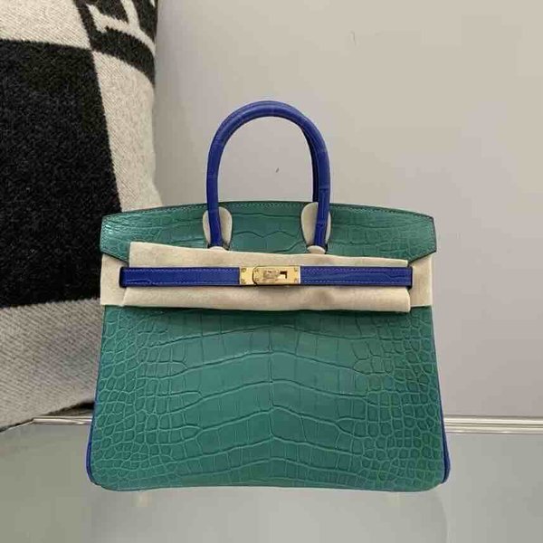 Hermès Birkin 25 Touch Vert Cypres & Bleu Electrique Matte Alligator x Gold Hardware
