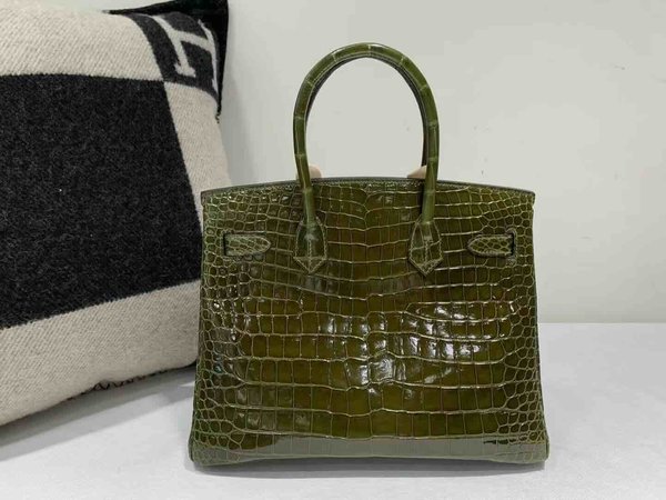 Hermès Birkin 30 Shiny Porosus Crocodile Vert Olive x Gold Hardware