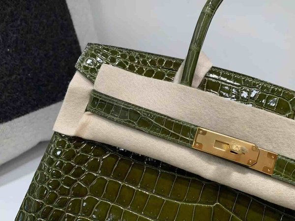 Hermès Birkin 30 Shiny Porosus Crocodile Vert Olive x Gold Hardware