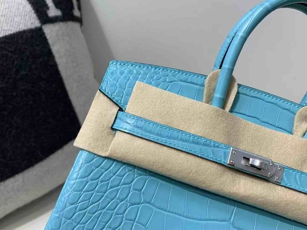 Hermès Birkin 25 Alligator Matte Blue Celeste x Palladium Hardware