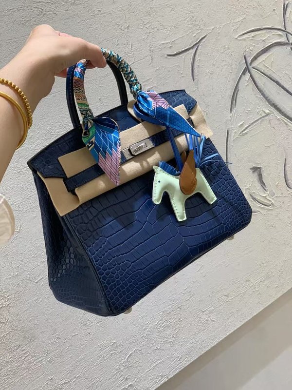 Hermès Birkin 25 Bleu Nuit Shiny Alligator Bag x Palladium Hardware
