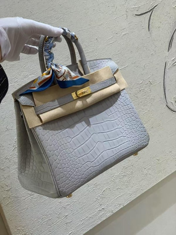 Hermès Birkin 25 Blue Lin Alligator x Gold Hardware