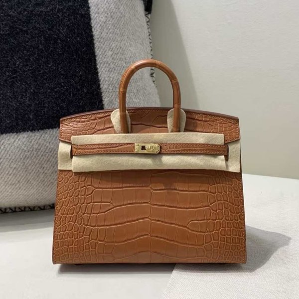 Hermès Birkin 20 Fauve Matte Alligator x Gold Hardware