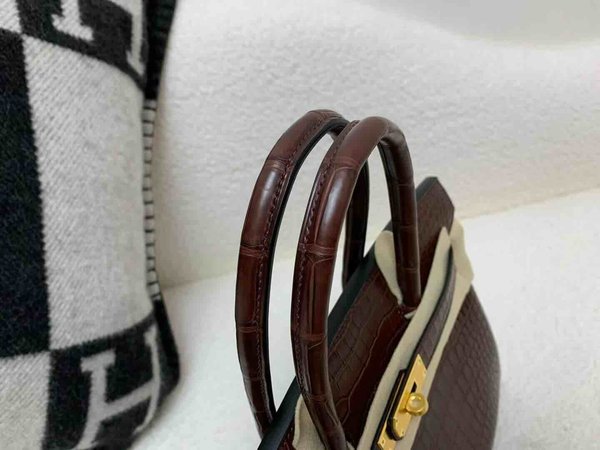 Hermès Birkin 30 Matte Porosus Crocodile Rouge Sellier x Gold Hardware