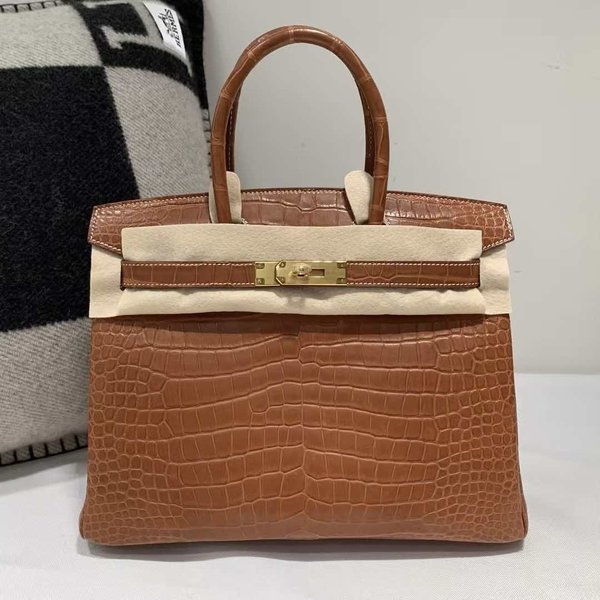 Hermès Birkin 30 Fauve Barenia Matte Alligator x Gold Hardware