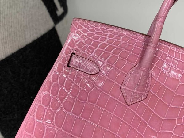 Hermès Birkin 25 Shiny Niloticus Crocodile India Pink x Gold Hardware