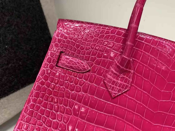 Hermès Birkin 30 Shiny Alligator Rose Shocking x Gold Hardware