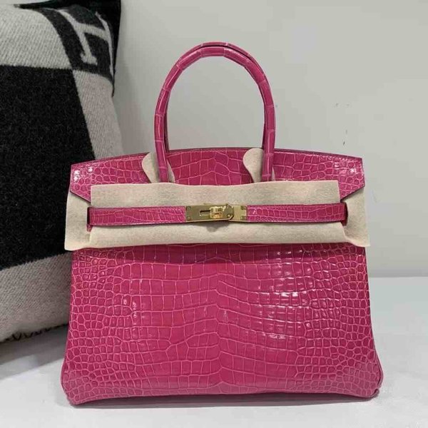 Hermès Birkin 30 Shiny Alligator Rose Shocking x Gold Hardware