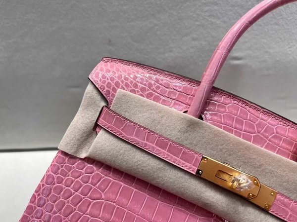 Hermès Birkin 30 Shiny Porosus Crocodile Summer Pink x Gold Hardware