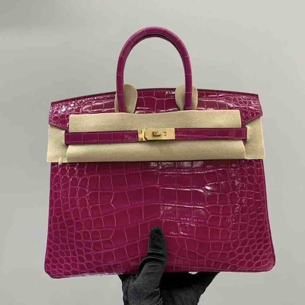Hermès Birkin 25 Shiny Alligator Mississippiensis Violet Pourpre x Gold Hardware